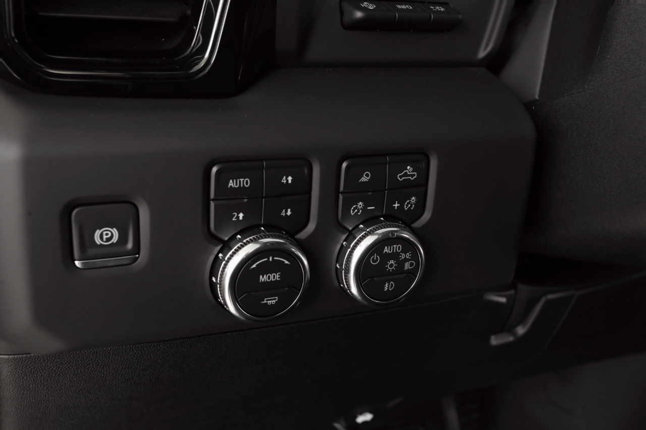 GMC Sierra 2500HD AT4X Crew Cab 4WD 2025