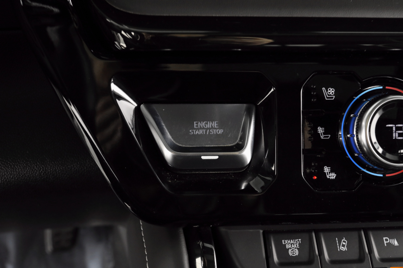 GMC Sierra 2500HD AT4X Crew Cab 4WD 2025