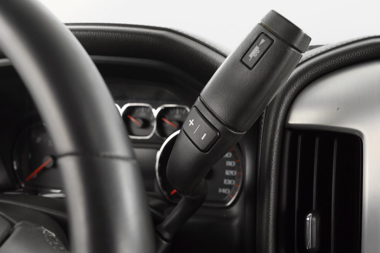 GMC Sierra 2500 SLE Crew Cab 4WD 2015