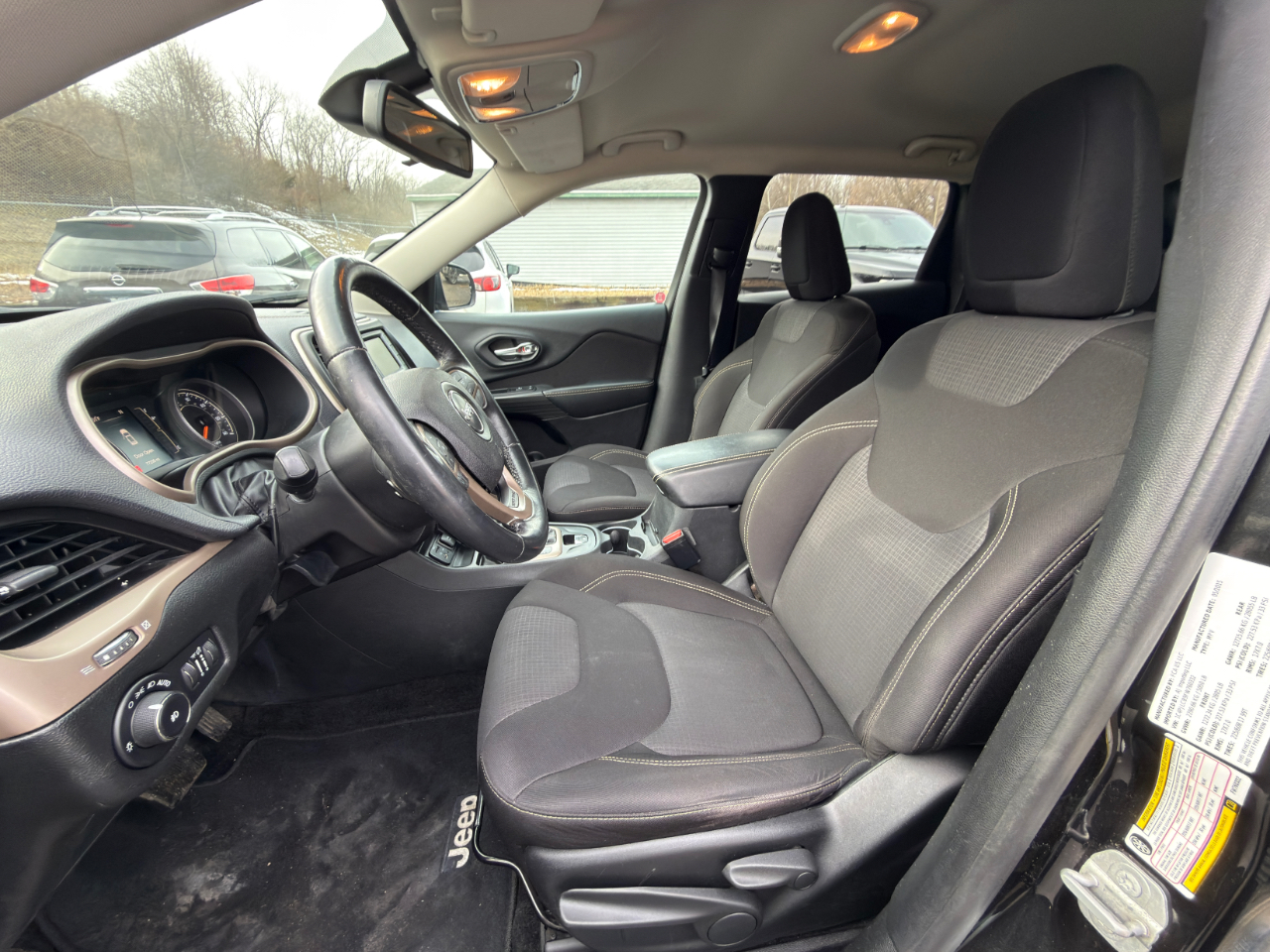 Jeep Cherokee Latitude FWD 2015