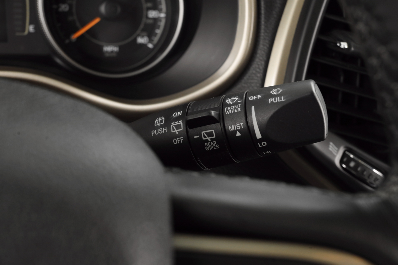 Jeep Cherokee Latitude FWD 2015