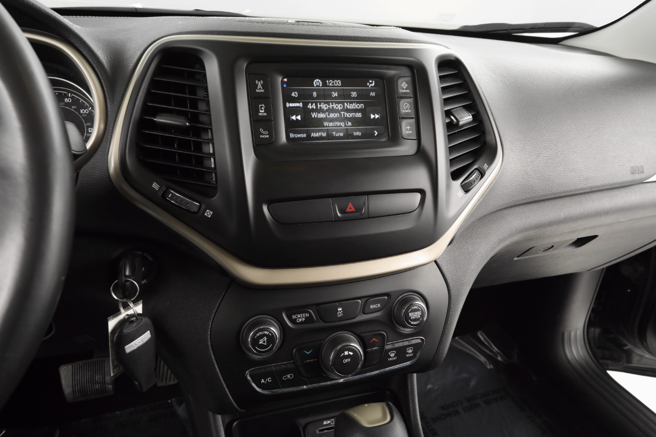 Jeep Cherokee Latitude FWD 2015