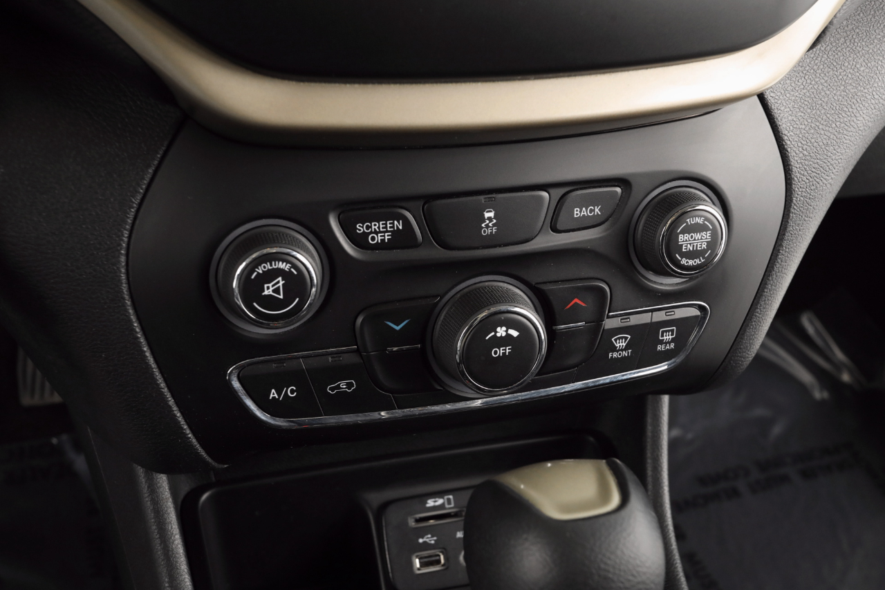 Jeep Cherokee Latitude FWD 2015