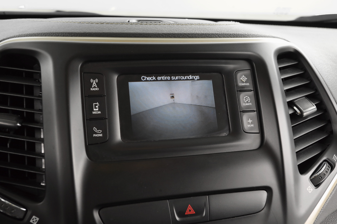 Jeep Cherokee Latitude FWD 2015