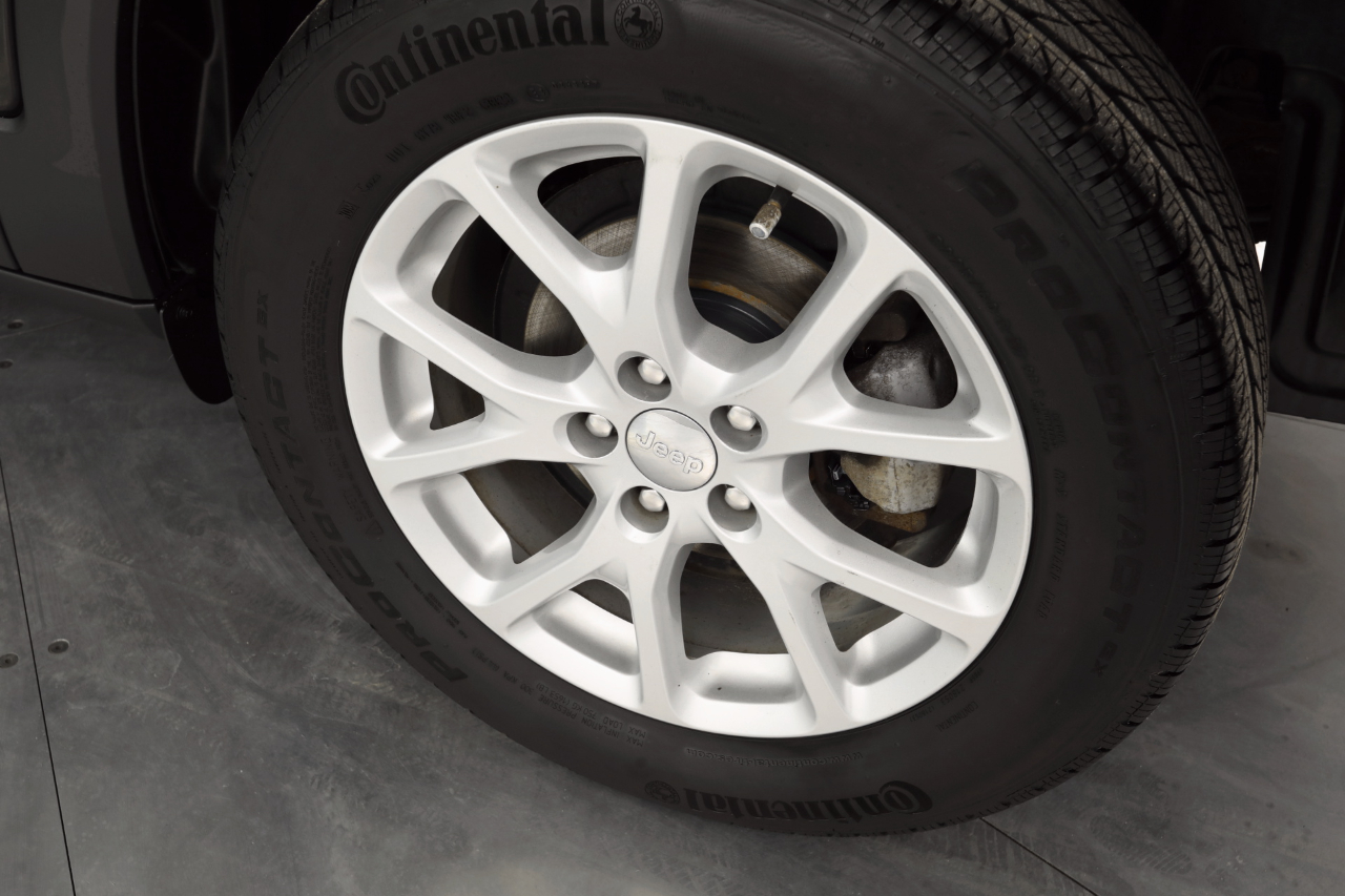 Jeep Cherokee Latitude FWD 2015