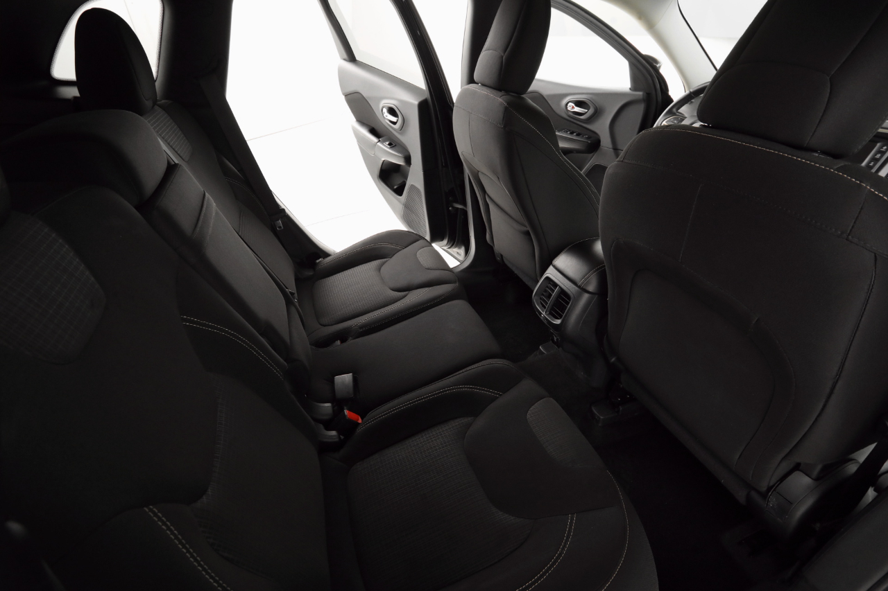 Jeep Cherokee Latitude FWD 2015