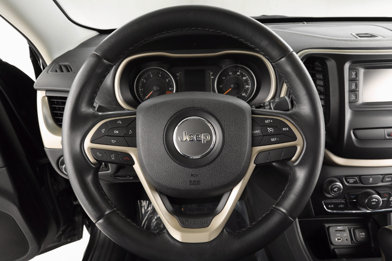 Jeep Cherokee Latitude FWD 2015