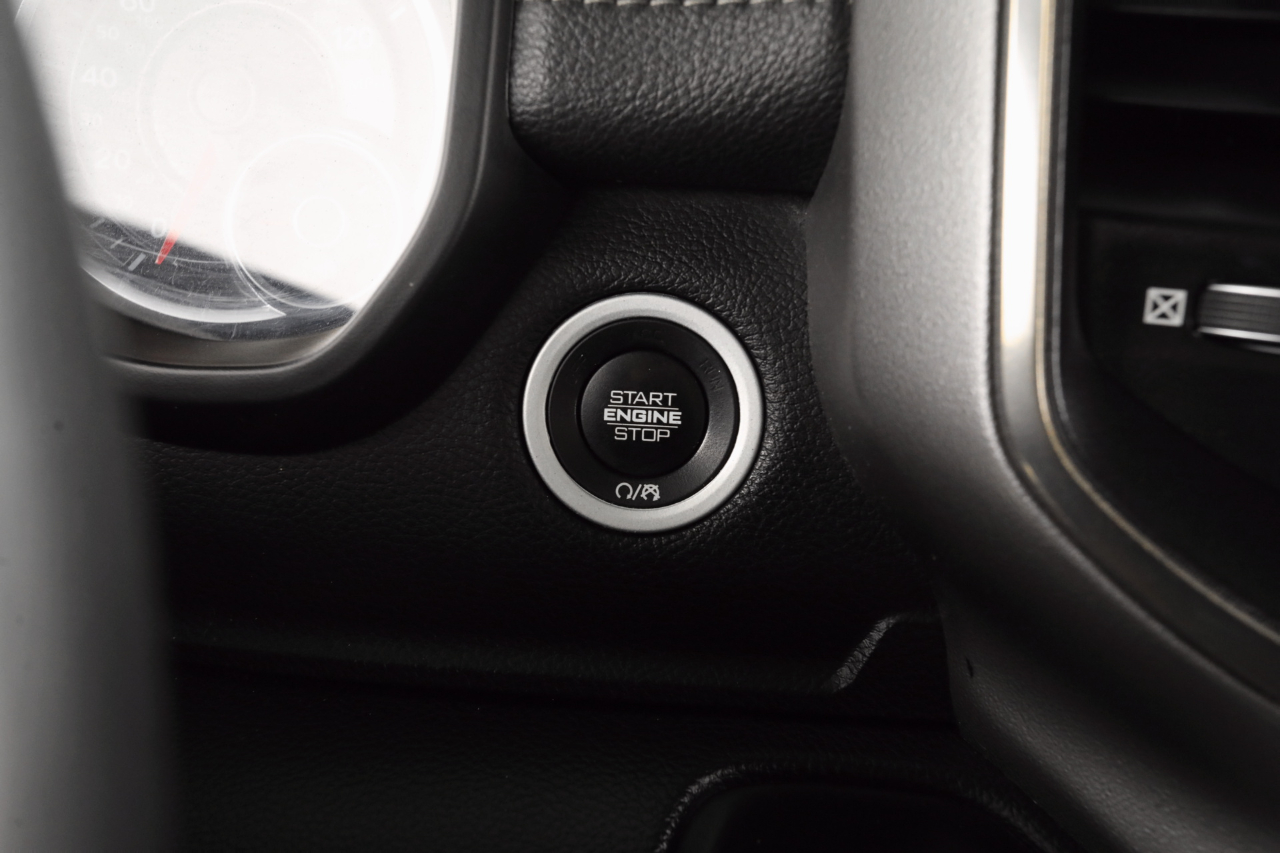 RAM 1500 Sport Crew Cab 4WD 2019