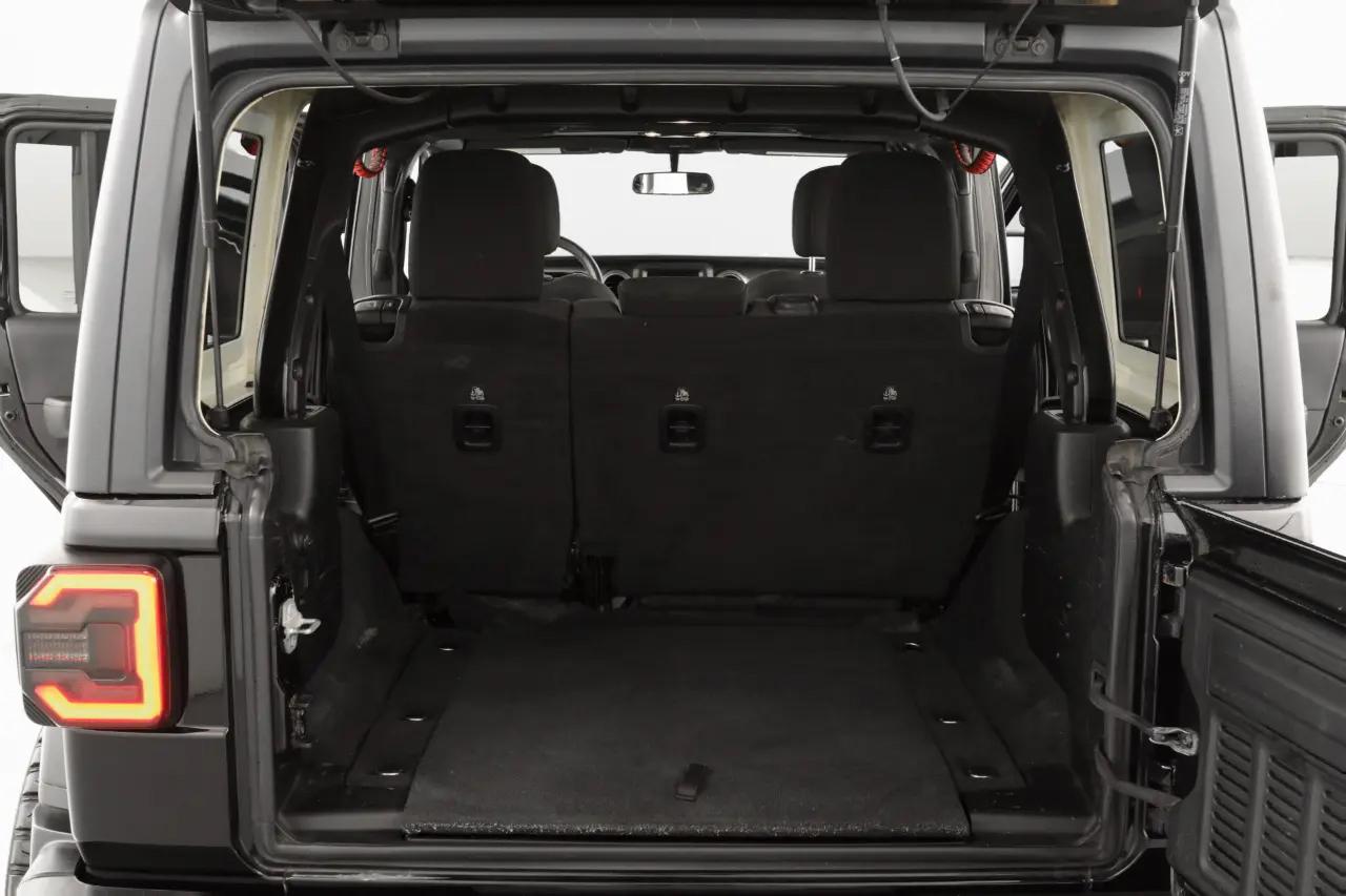 Jeep Wrangler Unlimited Sahara 2021