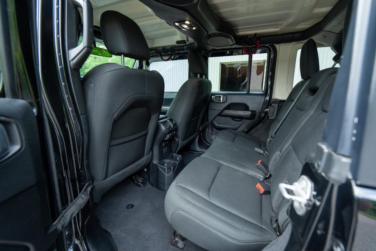 Jeep Wrangler Unlimited Sahara 2021
