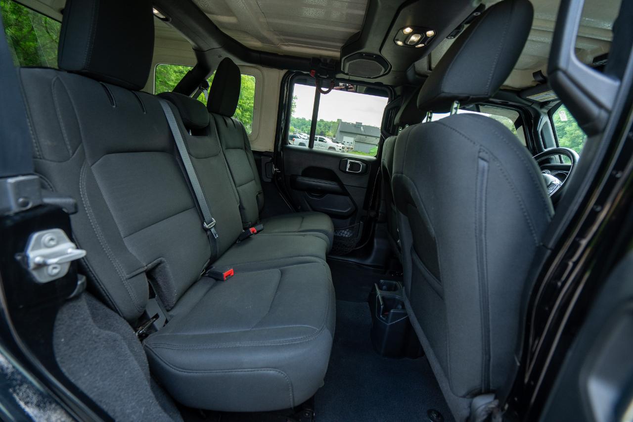 Jeep Wrangler Unlimited Sahara 2021