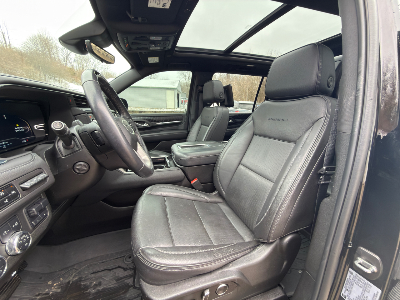 GMC Yukon XL Denali 4WD 2023