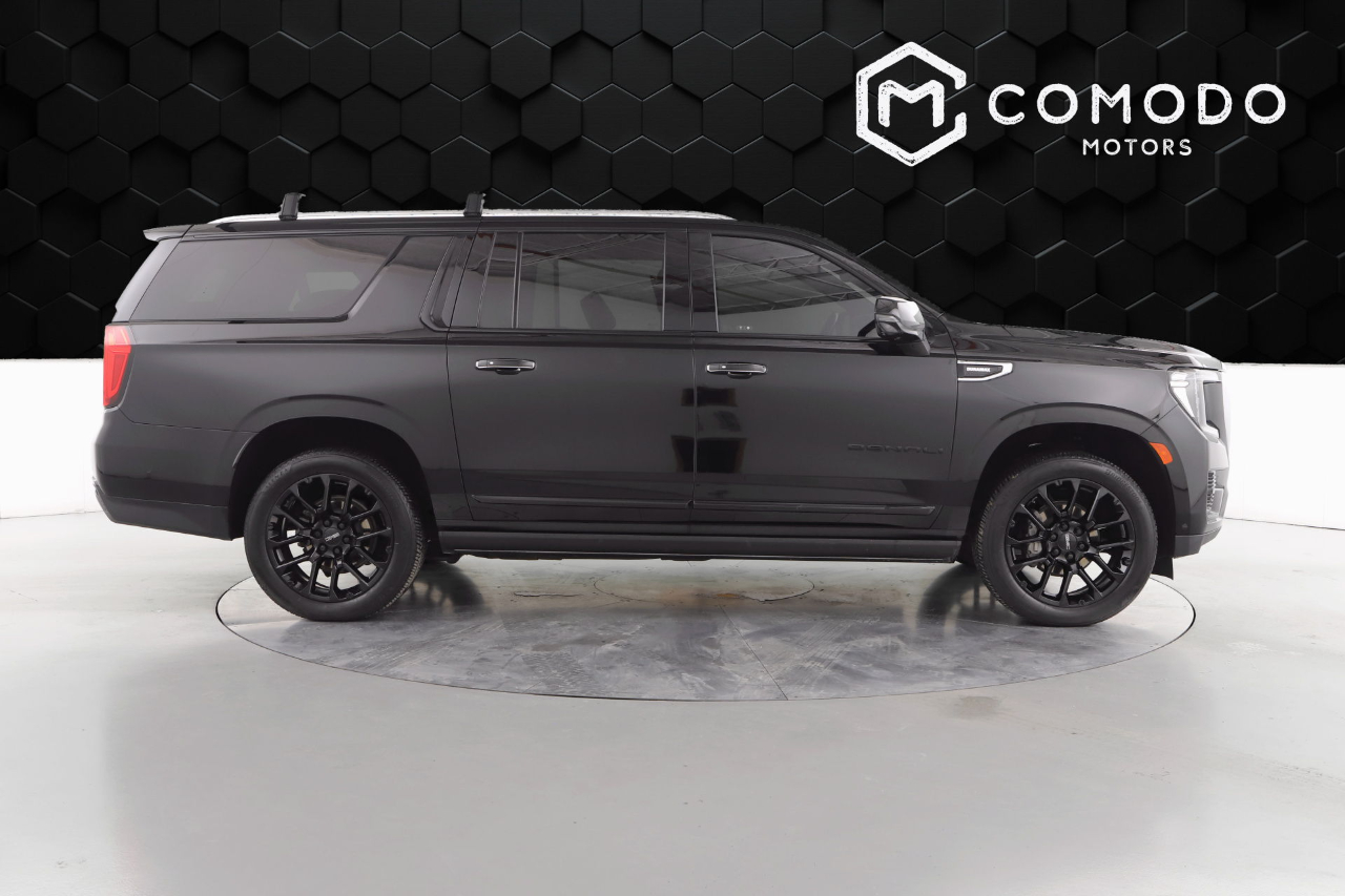 GMC Yukon XL Denali 4WD 2023