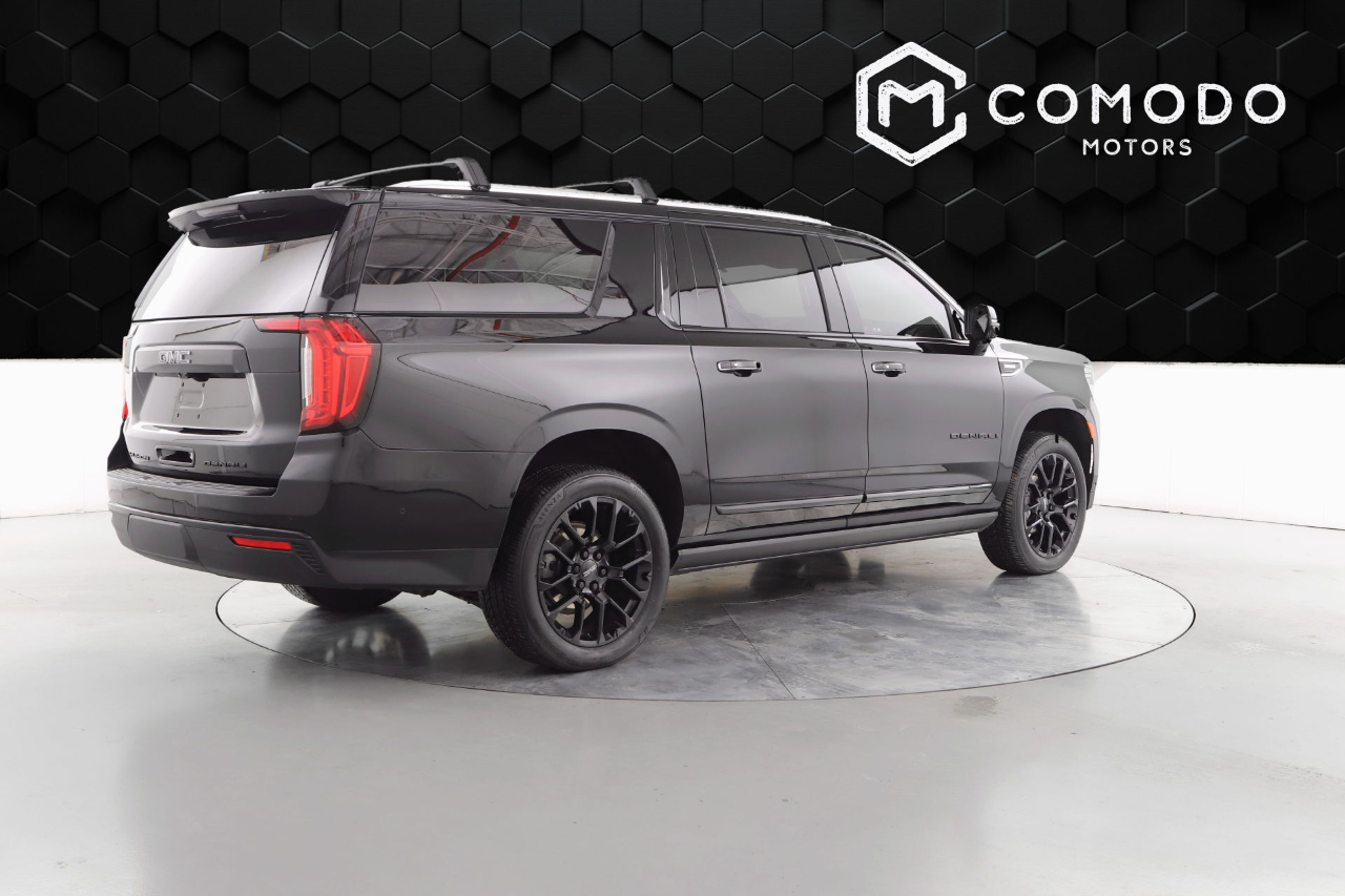 GMC Yukon XL Denali 4WD 2023
