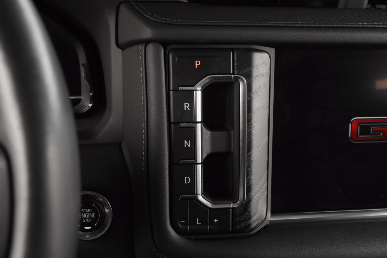 GMC Yukon XL Denali 4WD 2023