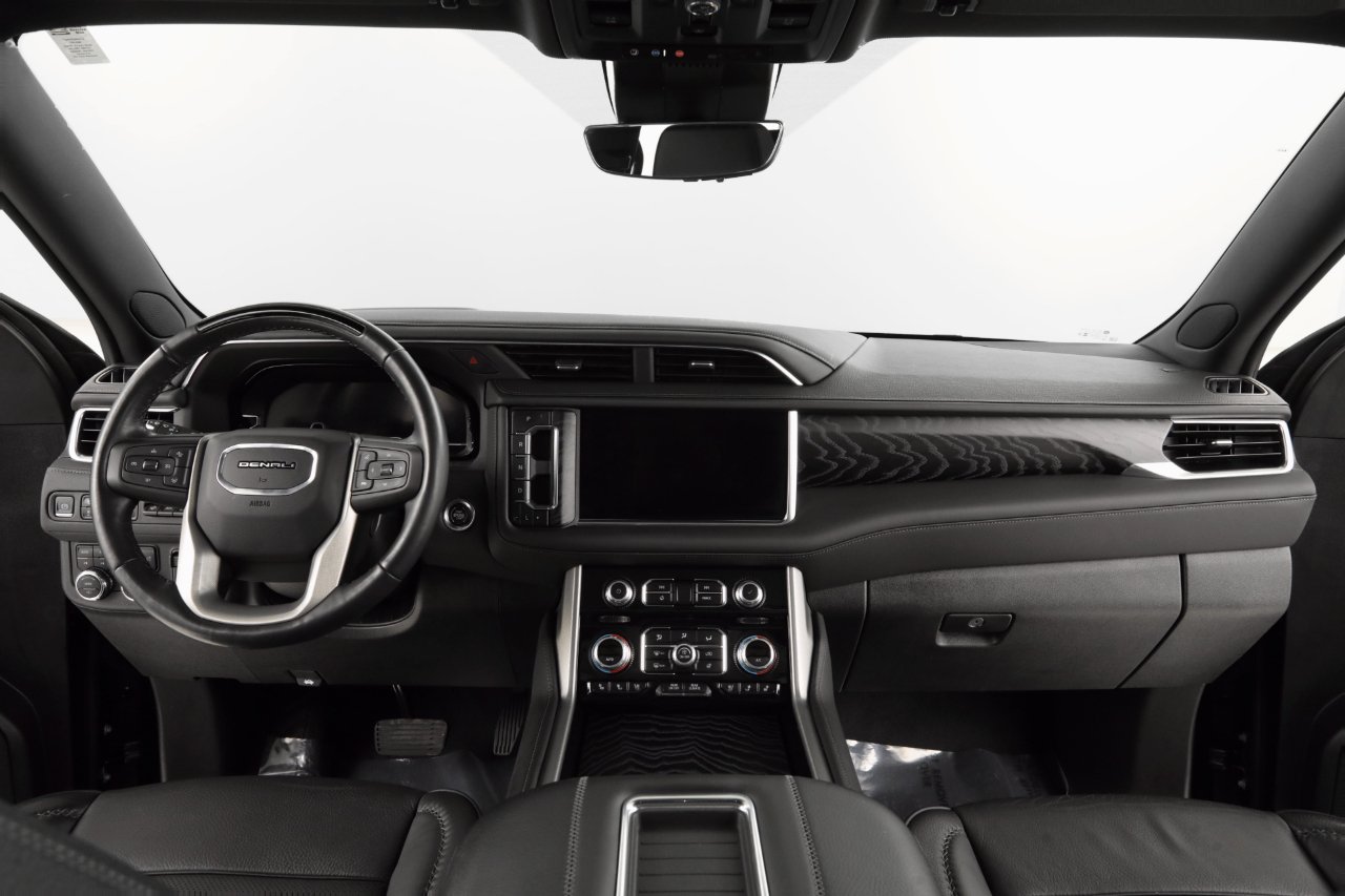 GMC Yukon XL Denali 4WD 2023