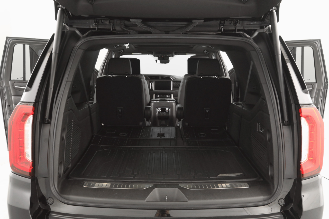 GMC Yukon XL Denali 4WD 2023