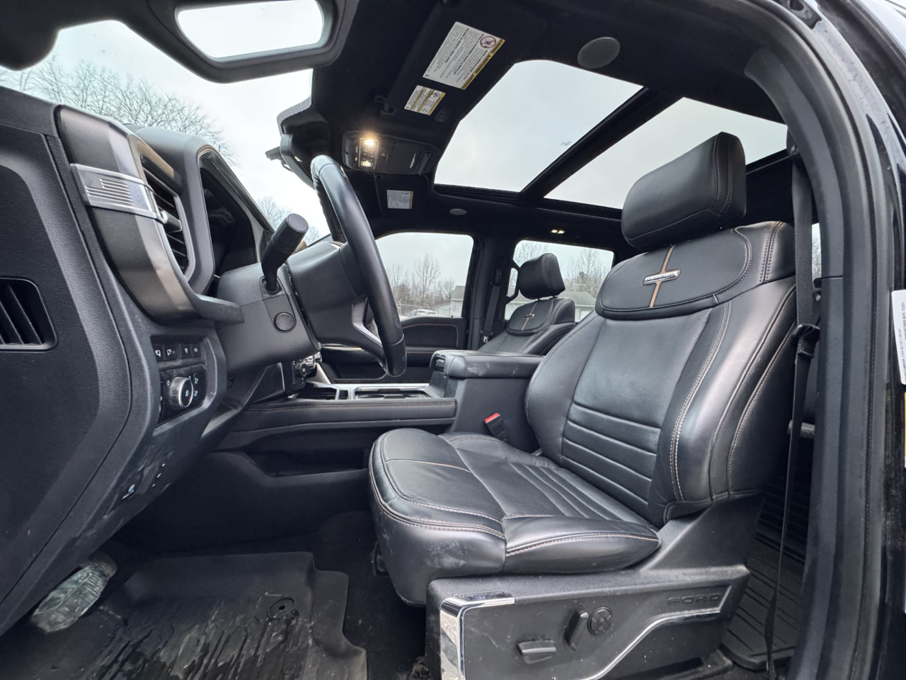 Ford F-450 SD Platinum Crew Cab DRW 4WD 2024