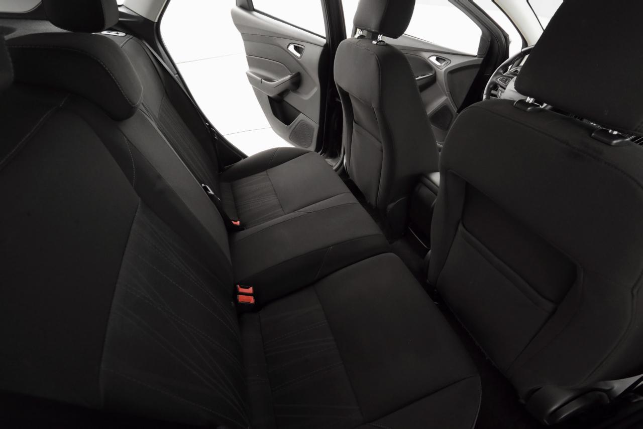 Ford Focus SE Hatch 2015