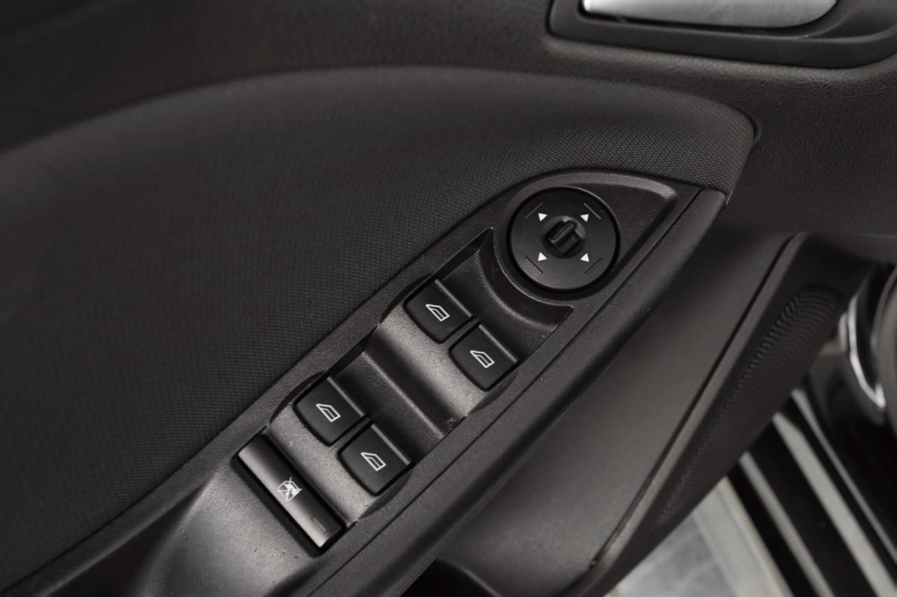 Ford Focus SE Hatch 2015