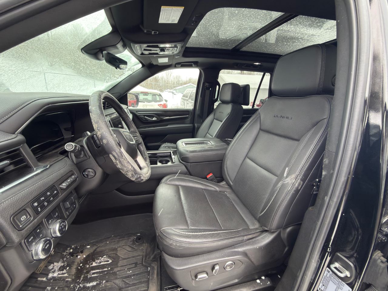 GMC Yukon Denali 4WD 2024