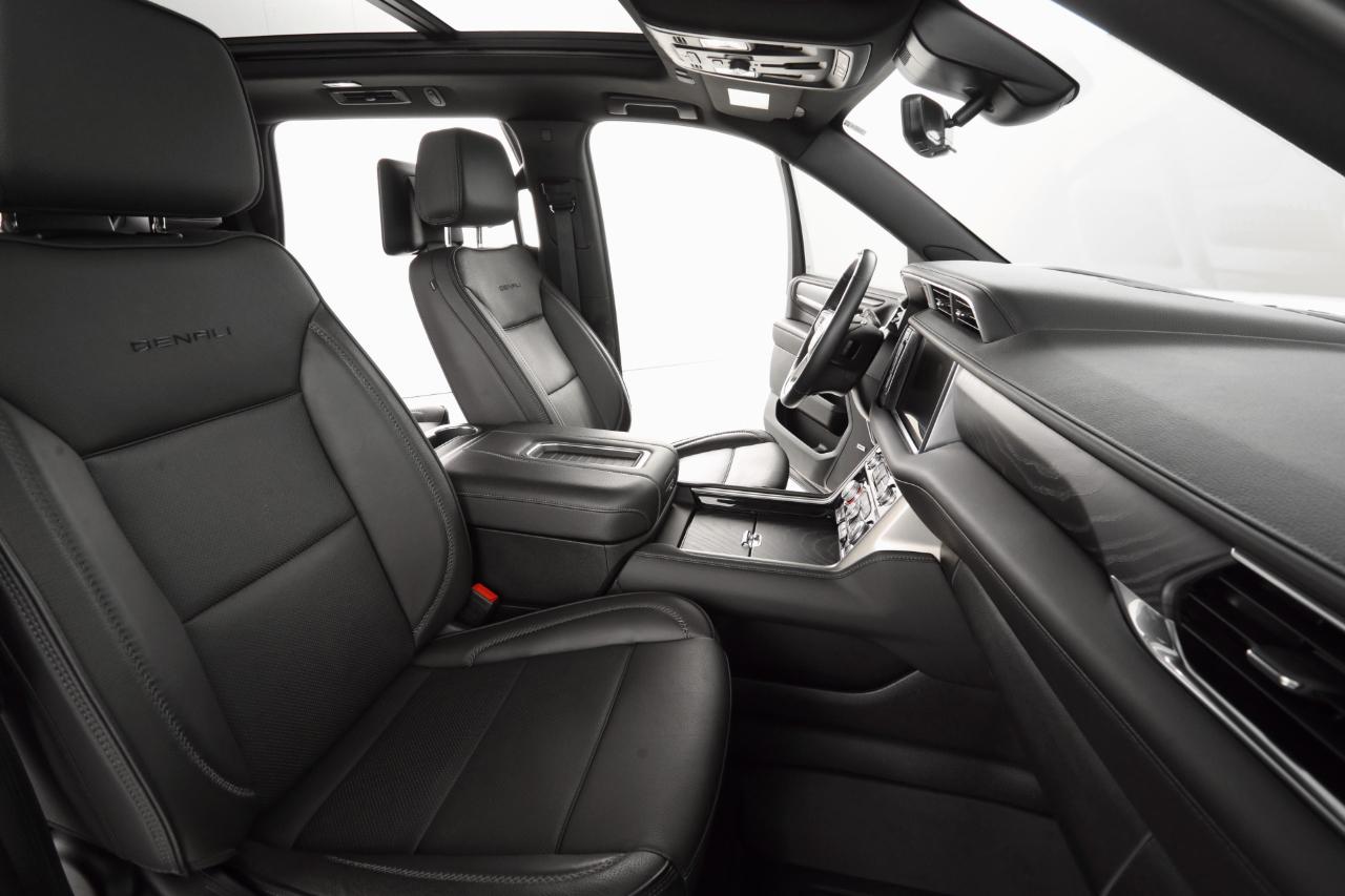 GMC Yukon Denali 4WD 2024