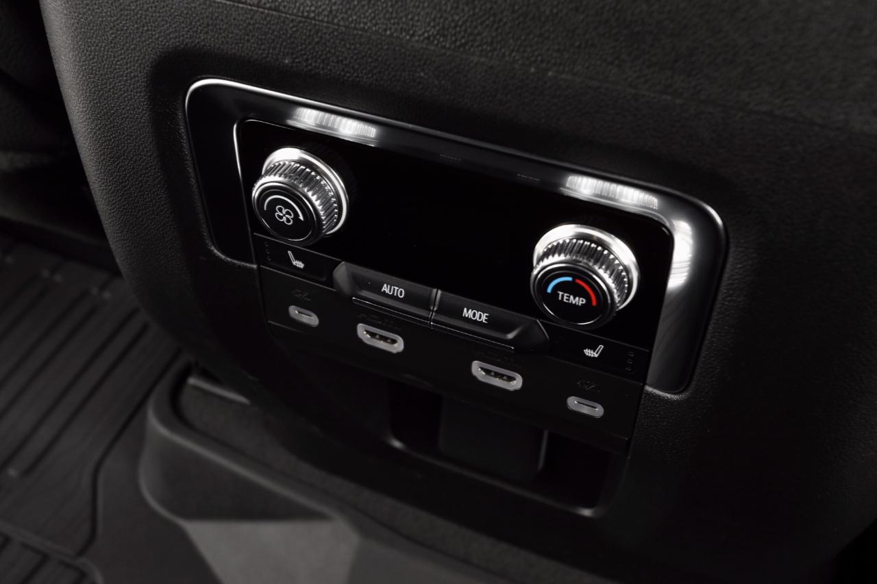 GMC Yukon Denali 4WD 2024