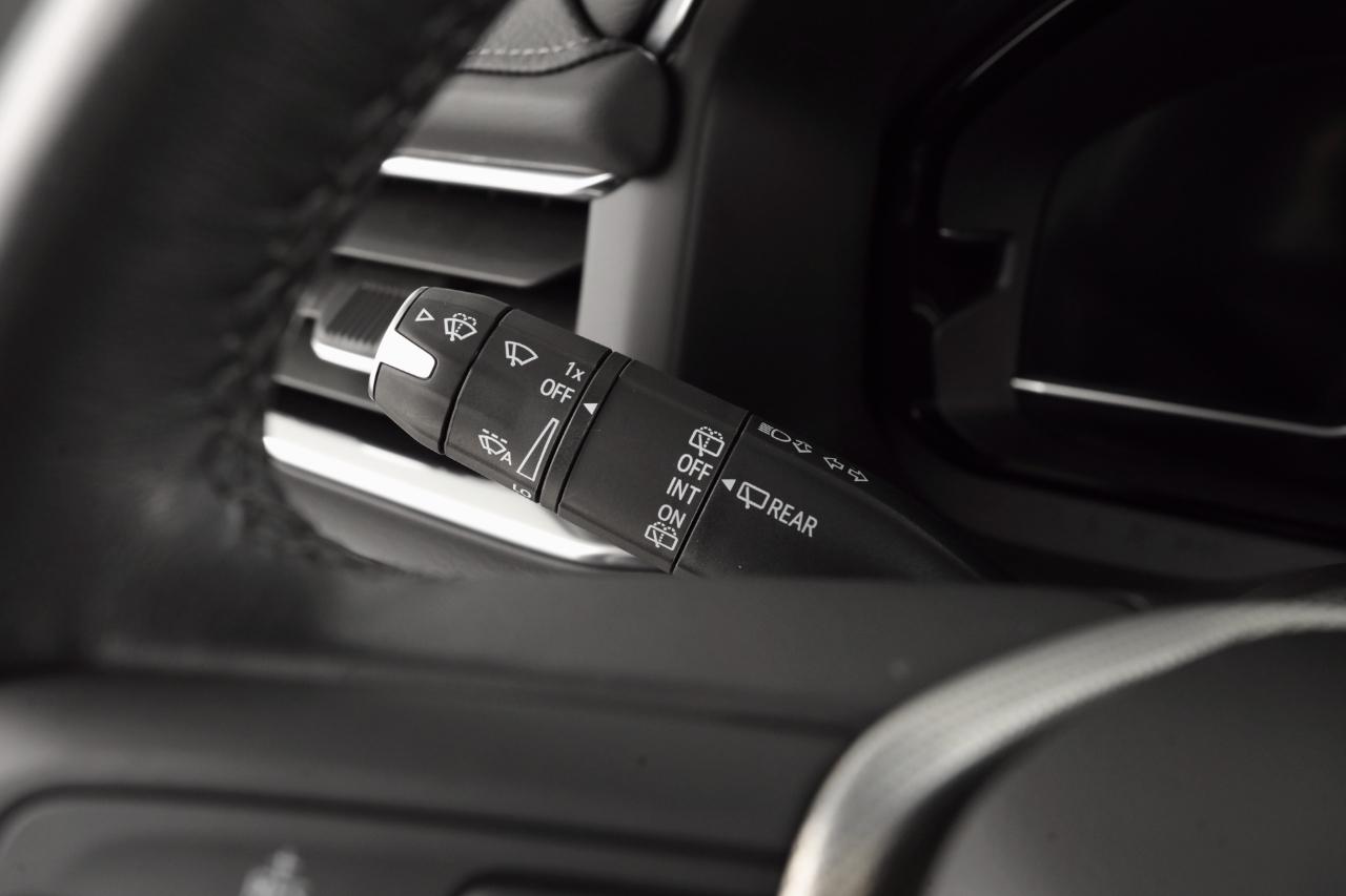 GMC Yukon Denali 4WD 2024