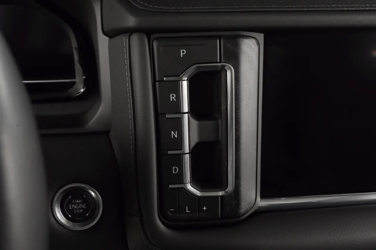 GMC Yukon Denali 4WD 2024