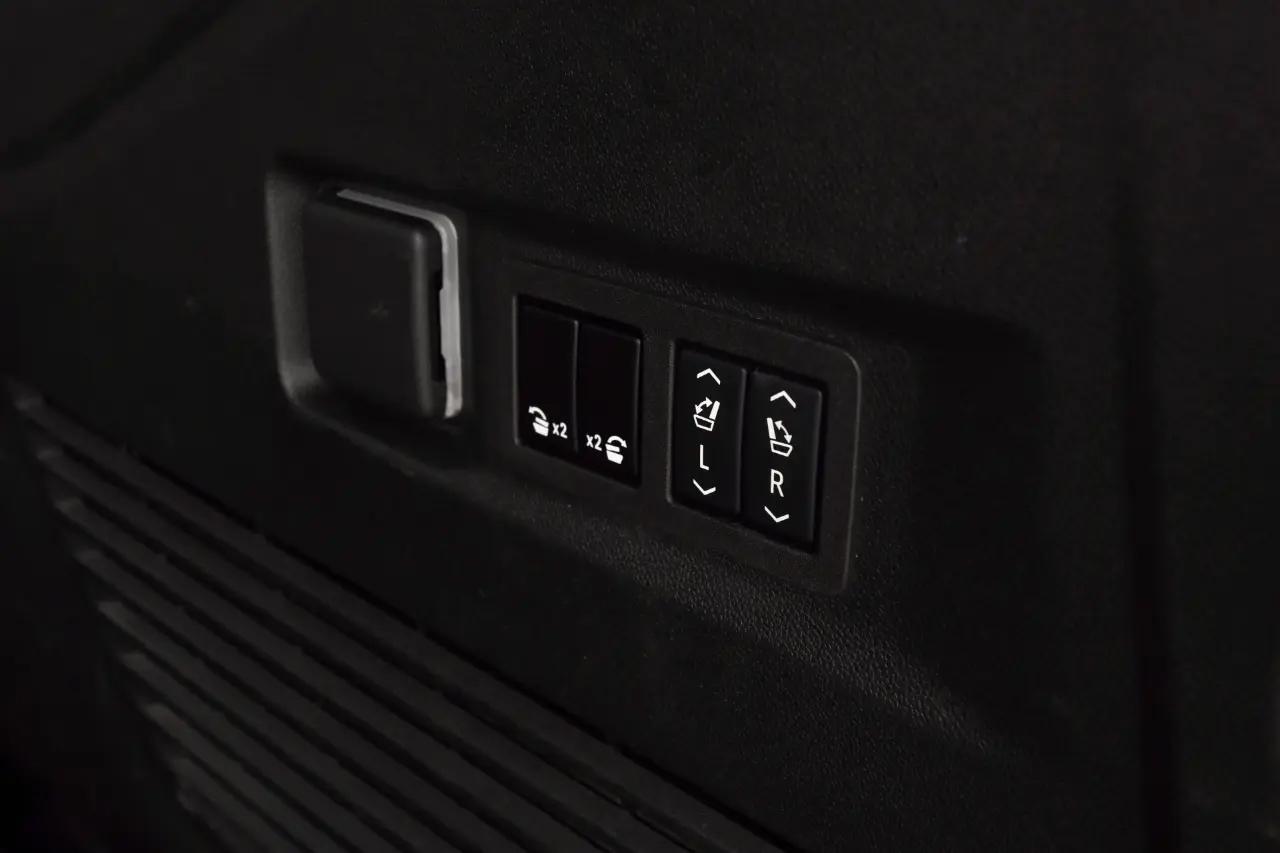 GMC Yukon Denali 4WD 2024