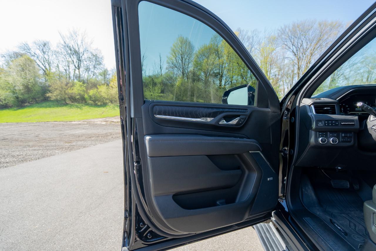 GMC Yukon Denali 4WD 2024
