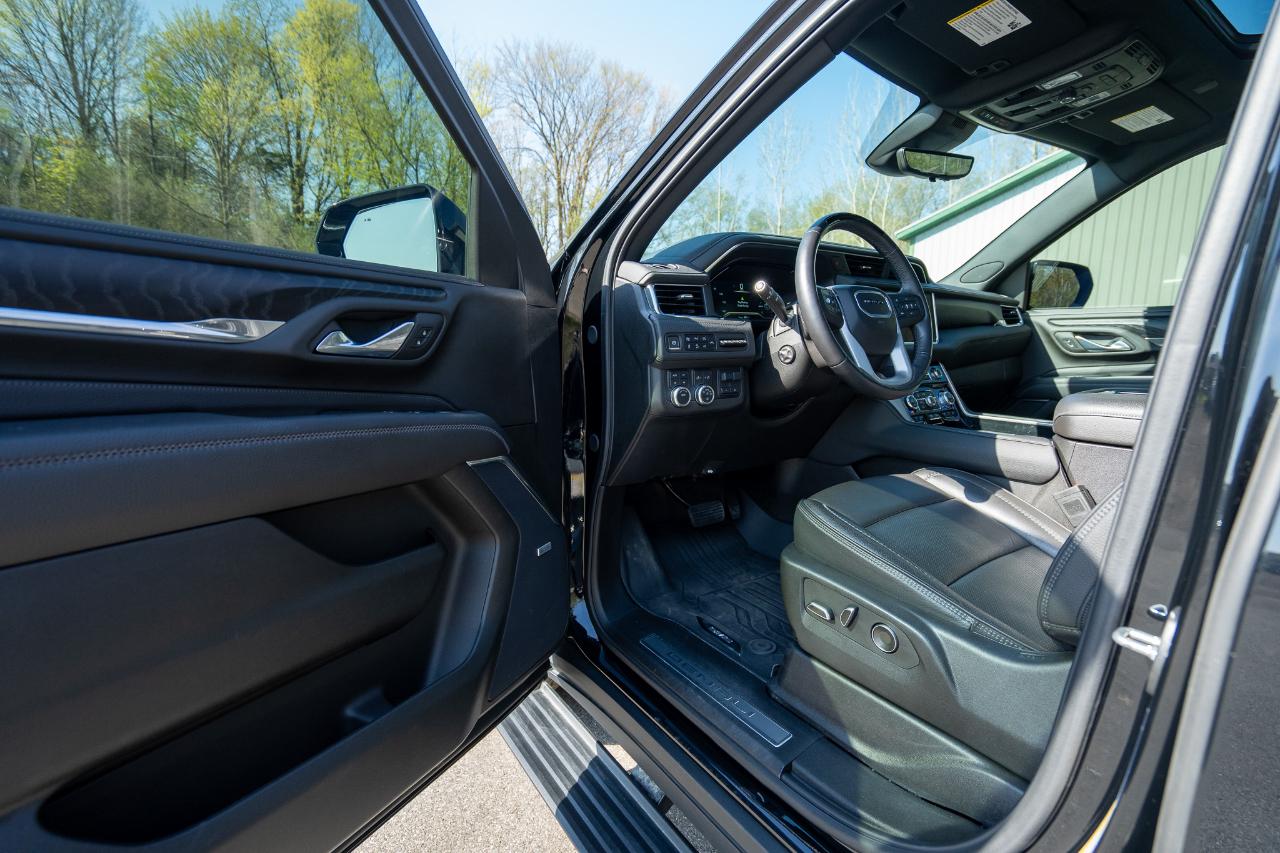 GMC Yukon Denali 4WD 2024