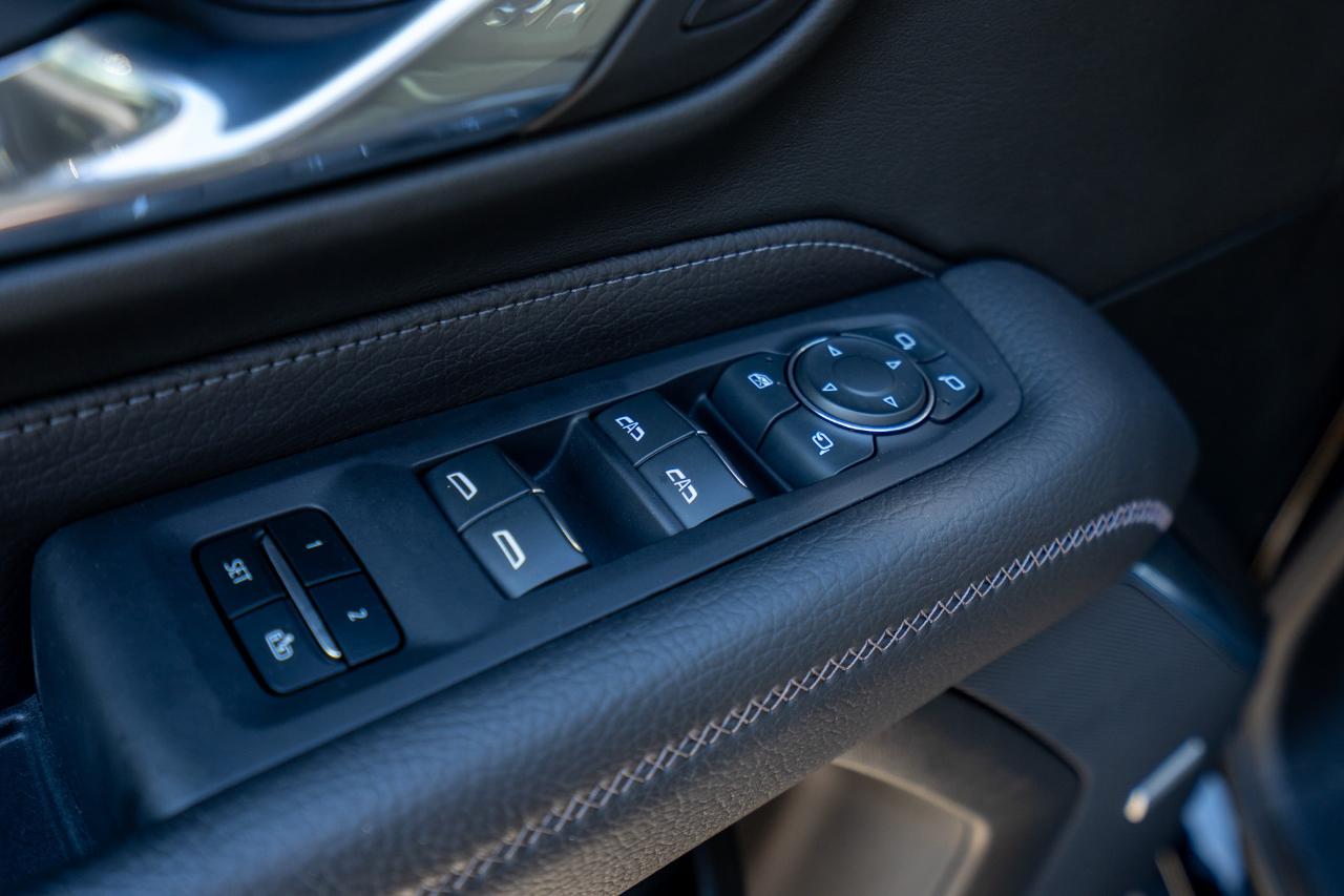 GMC Yukon Denali 4WD 2024