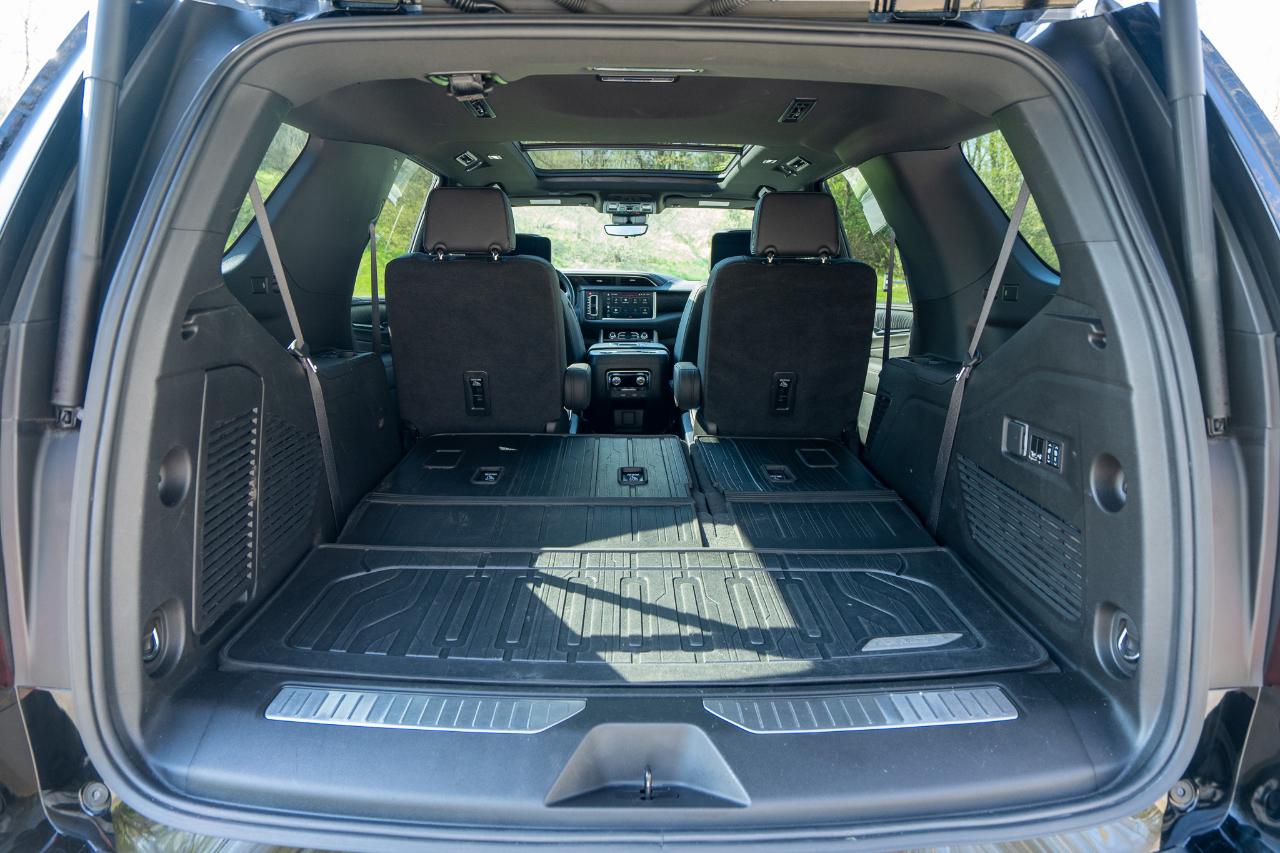 GMC Yukon Denali 4WD 2024