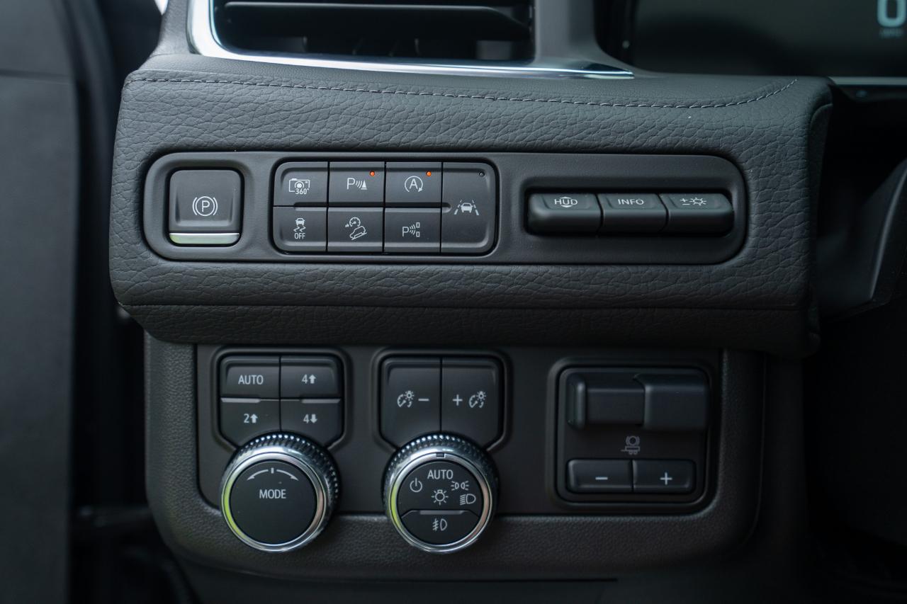 2024 GMC Yukon Denali - Photo 18