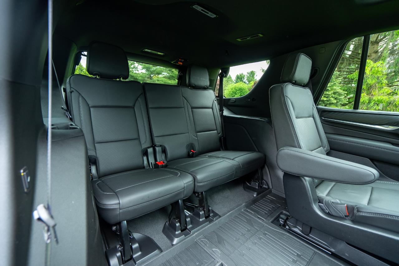 2024 GMC Yukon Denali - Photo 25