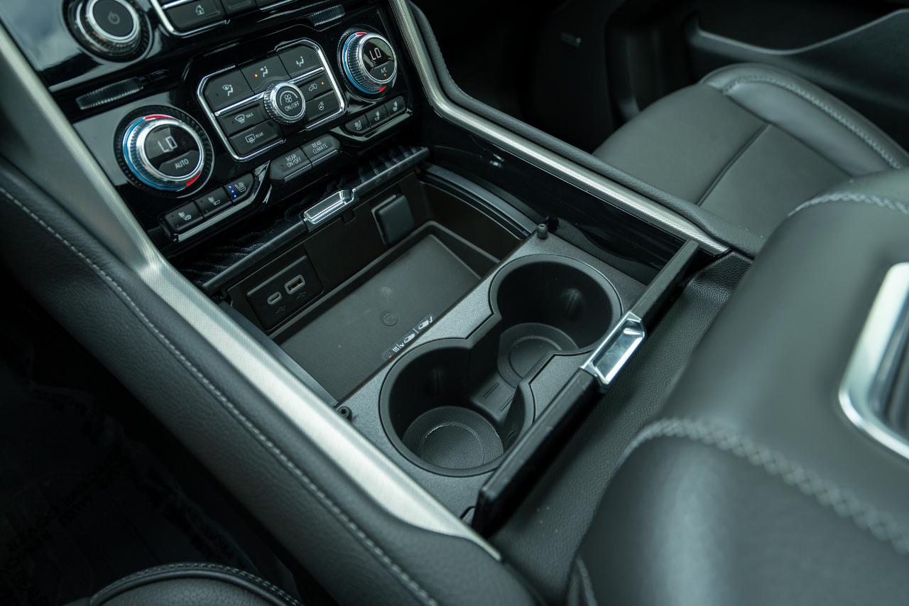2024 GMC Yukon Denali - Photo 29