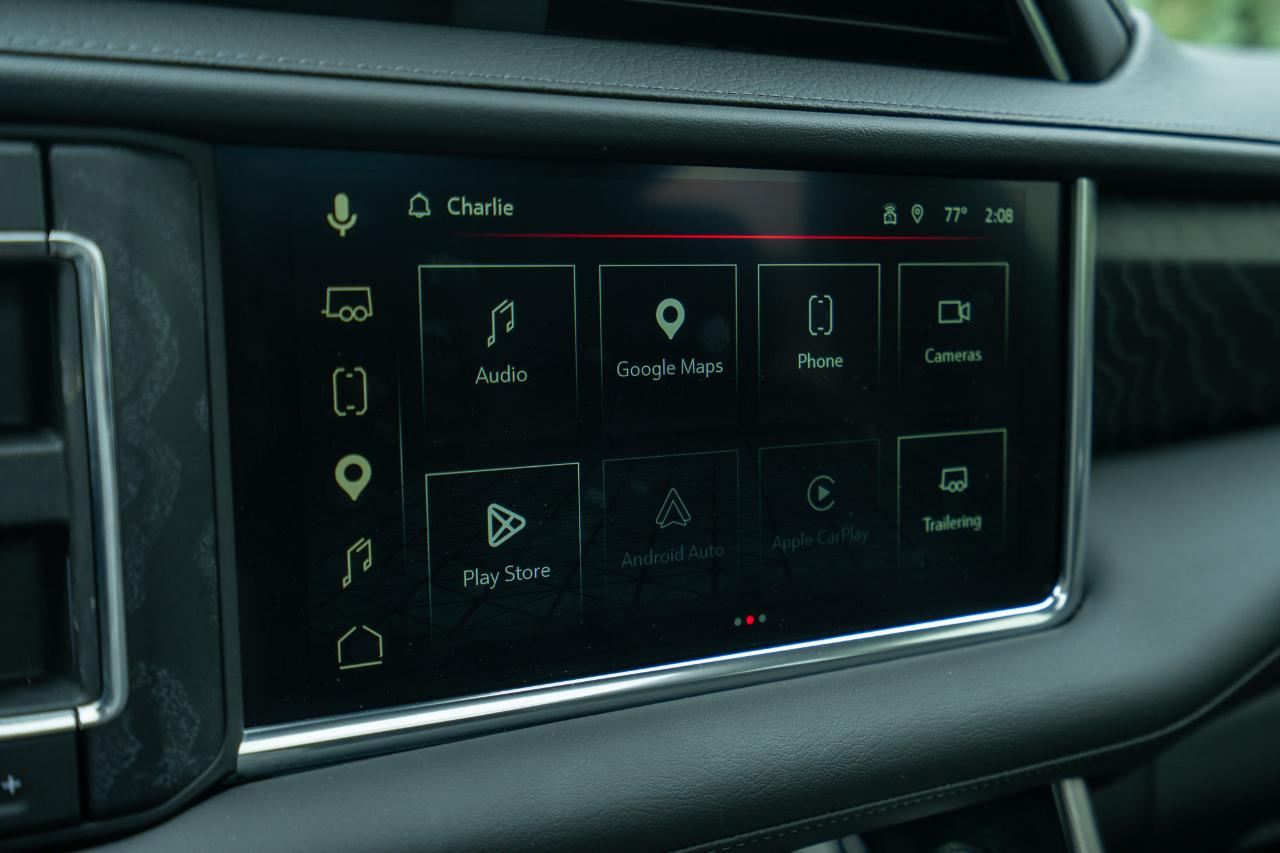 2024 GMC Yukon Denali - Photo 30
