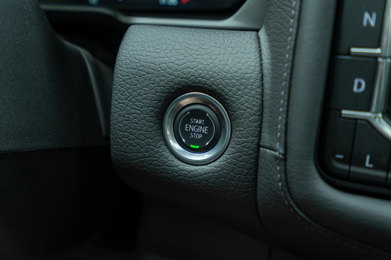 2024 GMC Yukon Denali - Photo 36