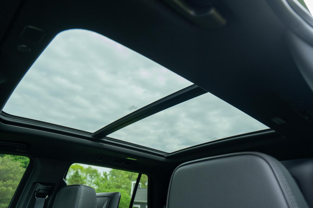 2024 GMC Yukon Denali - Photo 37