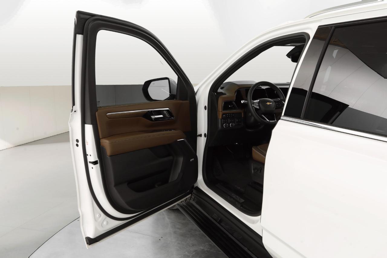 Chevrolet Suburban High Country 4WD 2025
