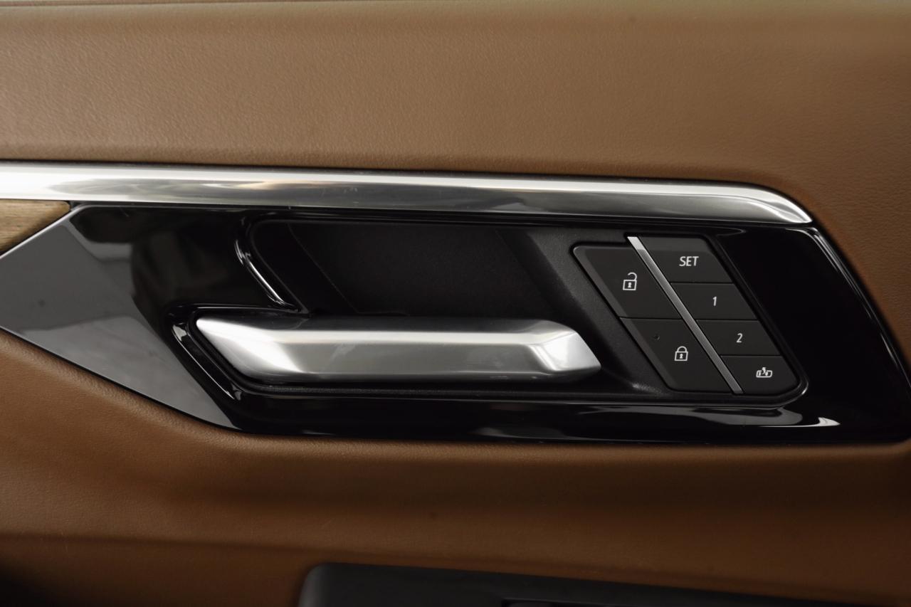 Chevrolet Suburban High Country 4WD 2025