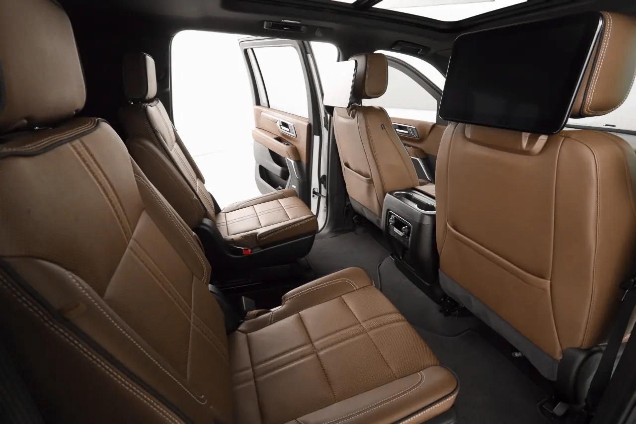 Chevrolet Suburban High Country 4WD 2025