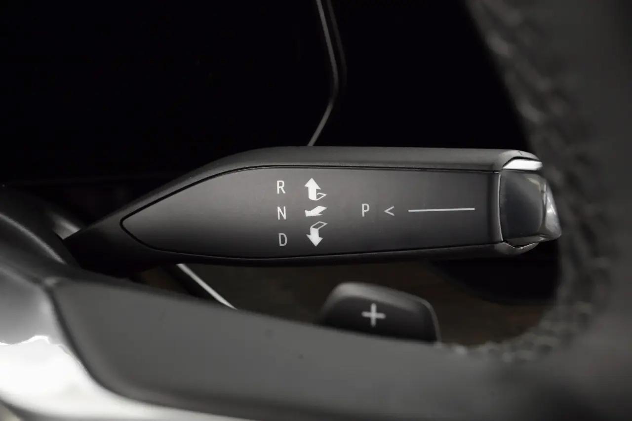 Chevrolet Suburban High Country 4WD 2025