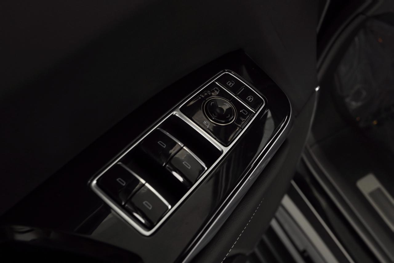 Cadillac Escalade  2025