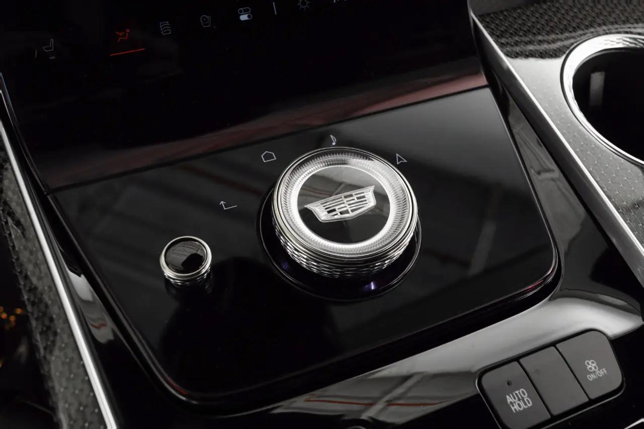 Cadillac Escalade  2025