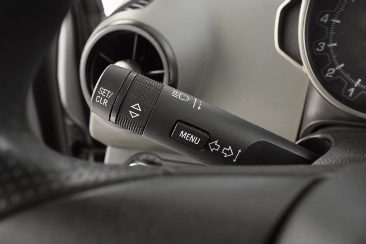 Chevrolet Sonic LS 2012