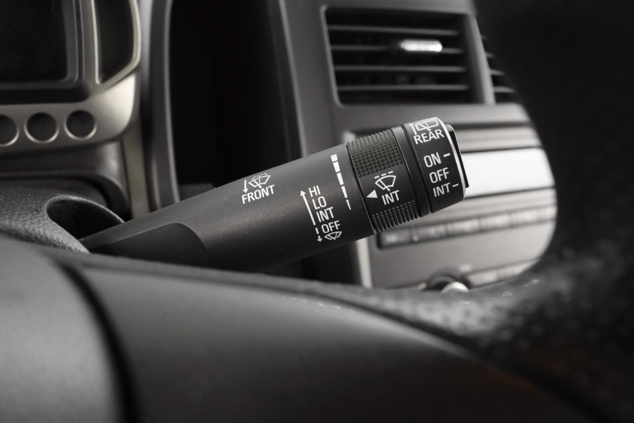 Chevrolet Sonic LS 2012