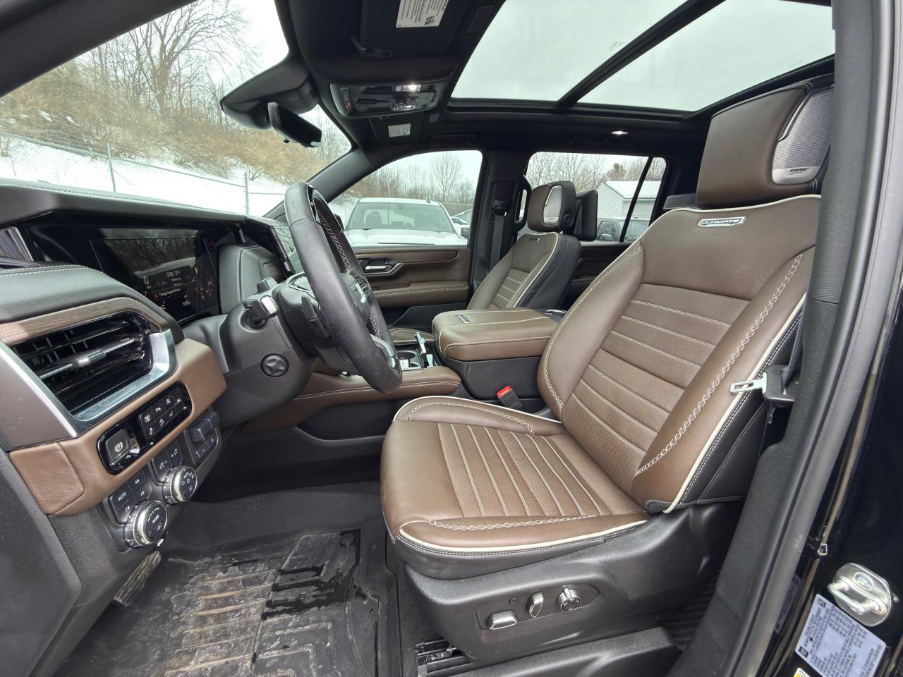 GMC Yukon XL Denali Ultimate 4WD 2025