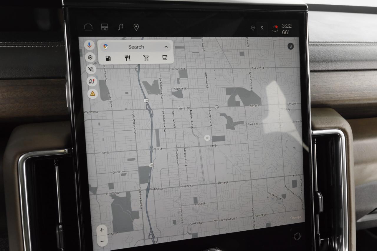 GMC Yukon XL Denali Ultimate 4WD 2025